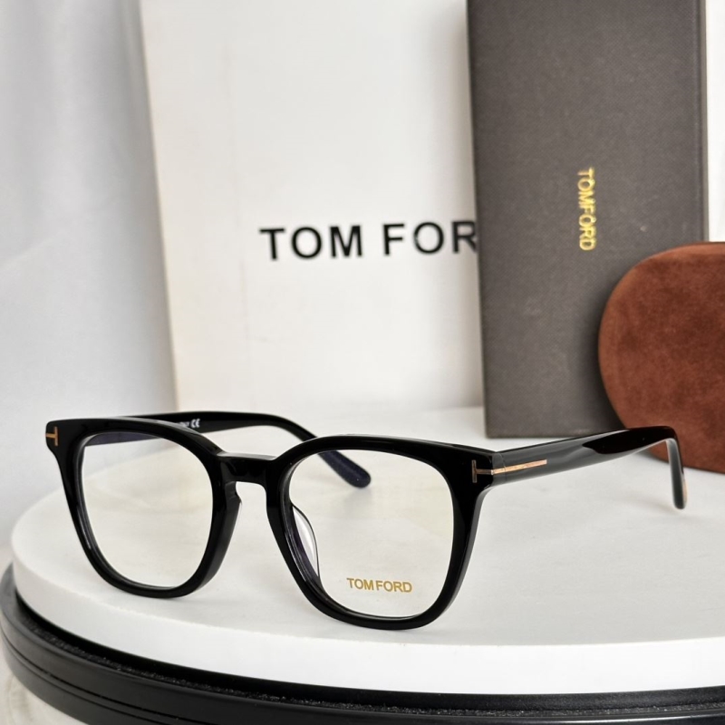 TOM FORD